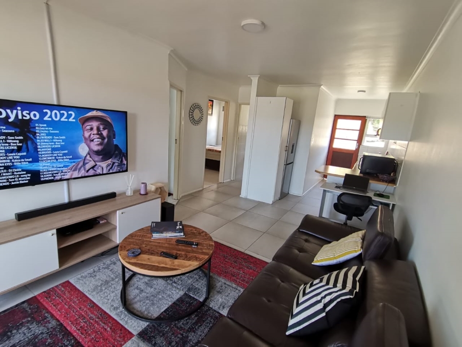 2 Bedroom Property for Sale in Oakglen Western Cape